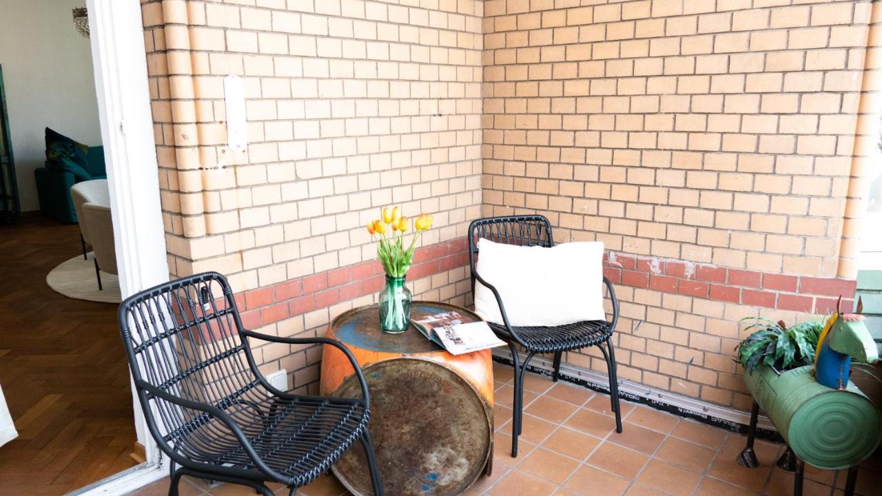 Lio Design Balkon Netflix Parken Apartment