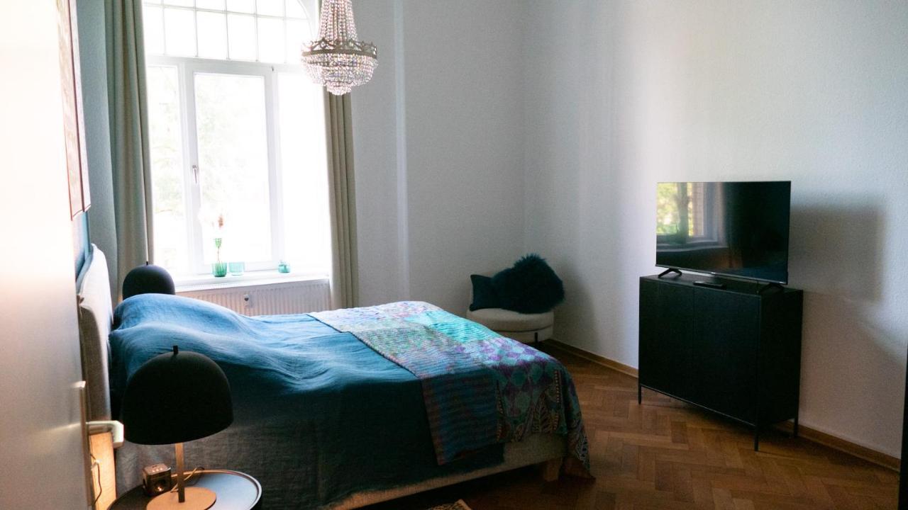 Lio Design Balkon Netflix Parken Apartment